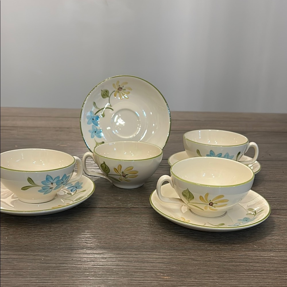 Vintage 1960’s Franciscan daisy cup and saucer set of four tea / coffee